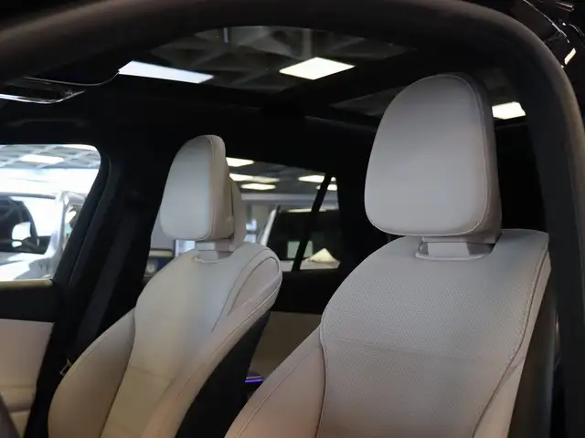 Mercedes-Benz GLC view 11