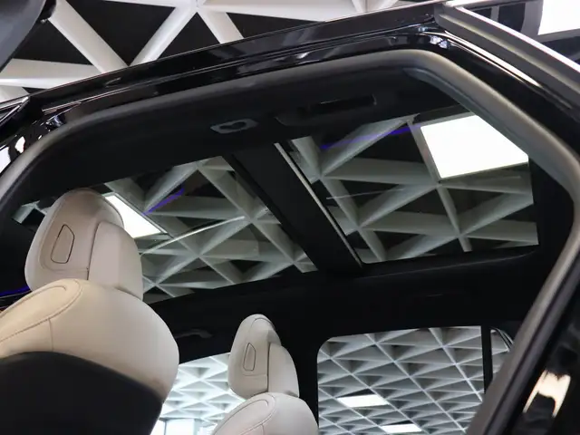Mercedes-Benz GLC view 15