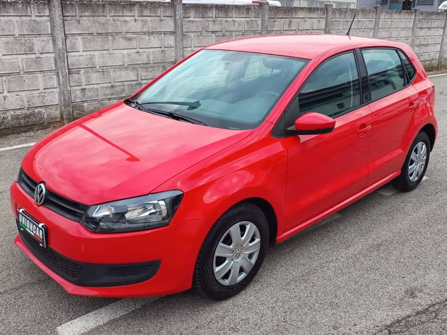 Volkswagen Polo 5p 1.2 Trendline 70cv Rosso - 1