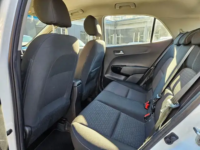 Kia Picanto view 11