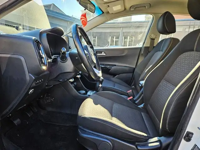 Kia Picanto view 8