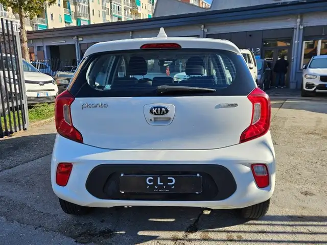 Kia Picanto view 5