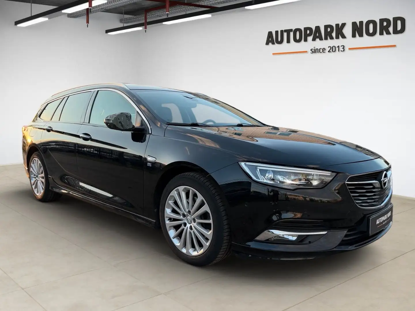 Opel Insignia ST 2.0 D OPC-LINE 4x4 - VOLLAUSSTATTUNG Schwarz - 2