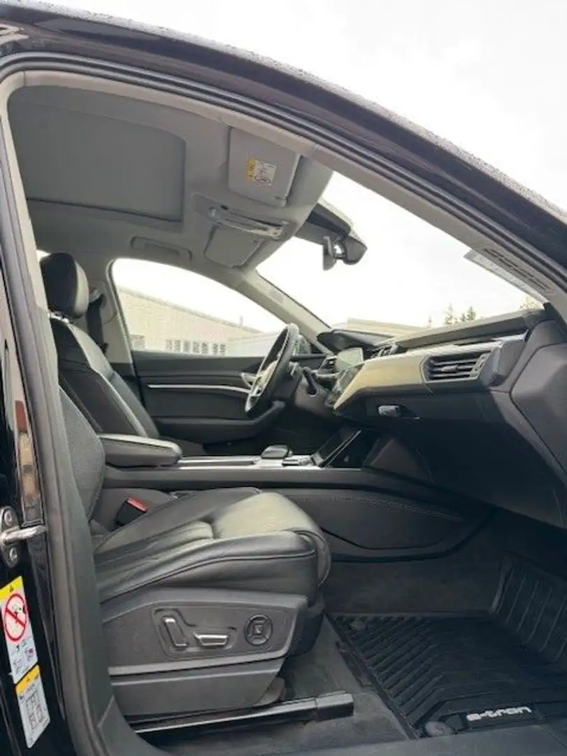 Audi Q8 e-tron 50 quattro S line PANO HUD KAM B&O Noir - 2