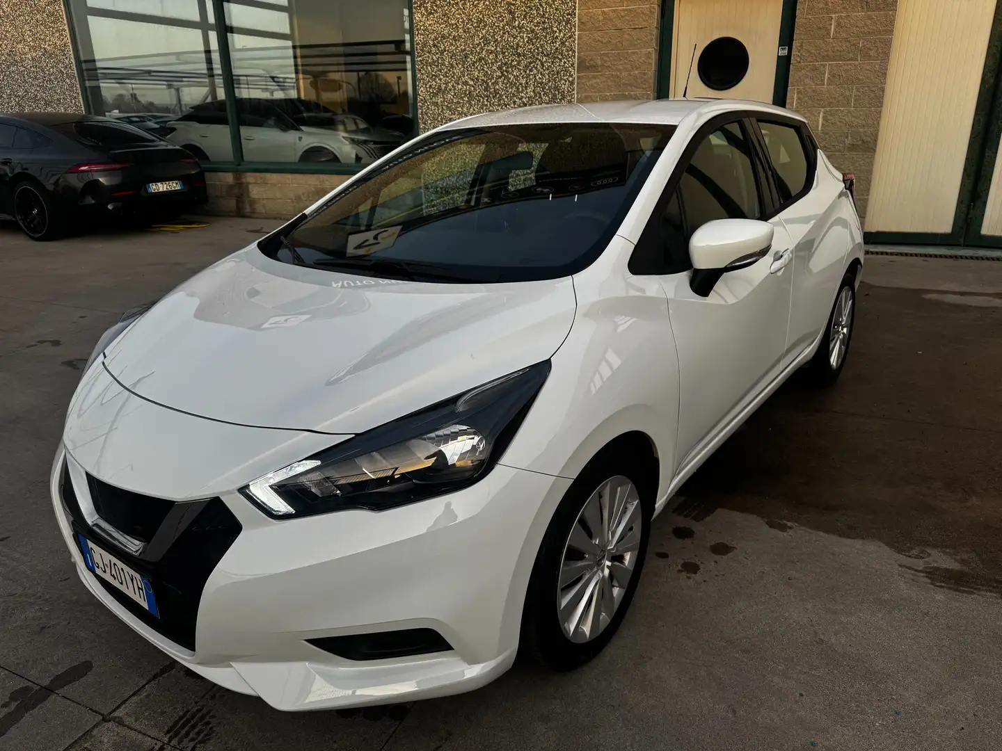 Nissan Micra Micra 1.0 ig-t Acenta 92cv Weiß - 2