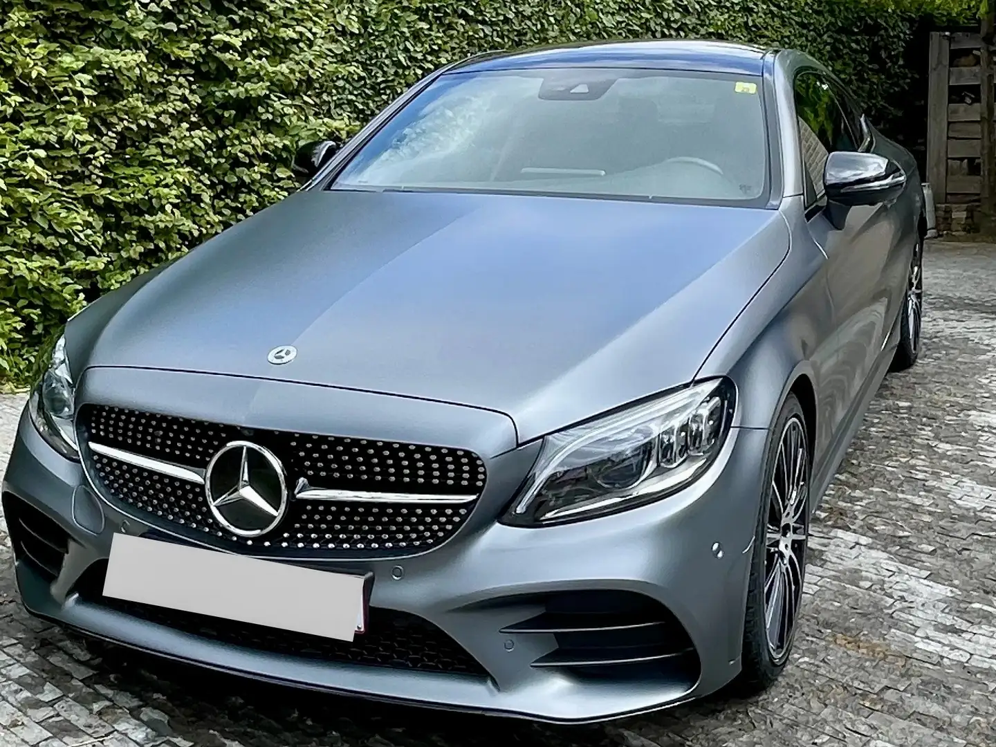 Mercedes-Benz C 200 Coupe 9G-TRONIC AMG Line Pano /Burmester Grijs - 2