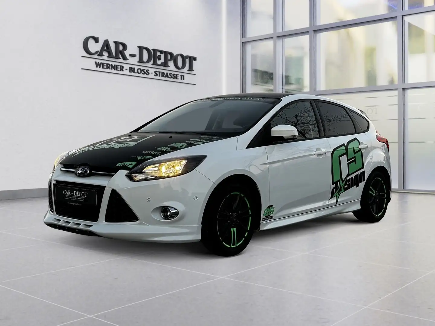 Ford Focus Lim. Titanium*KLIMAAUT.*NAVI*PDC*SHZ*ST* Blanc - 1