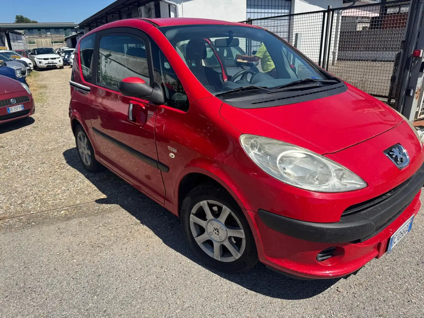Peugeot 1007 1007 1.4 Happy Červená - 2