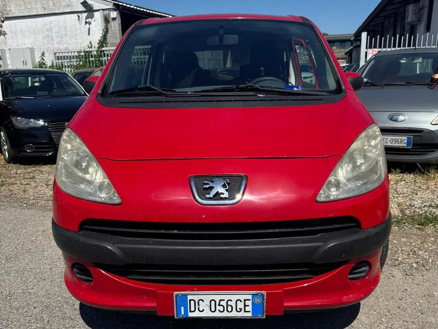 Peugeot 1007 1007 1.4 Happy Červená - 1