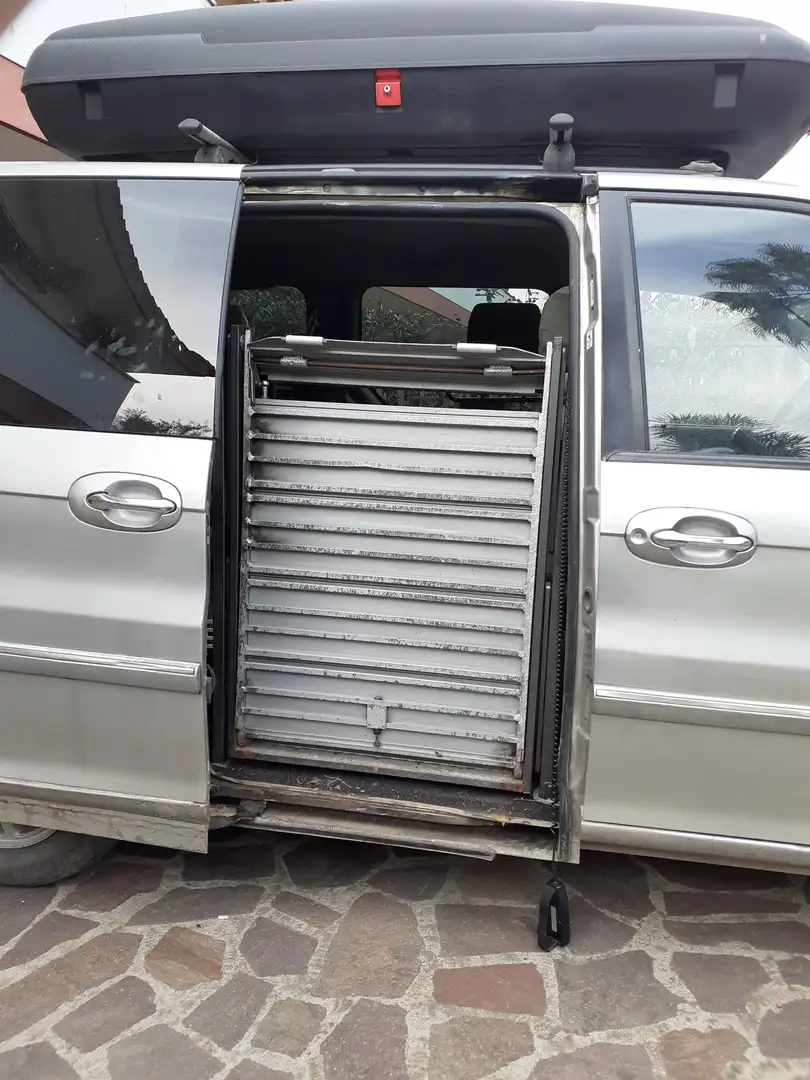 Kia Carnival Carnival I 2001 2.9 crdi 16v Class (ex comfort) Zilver - 2