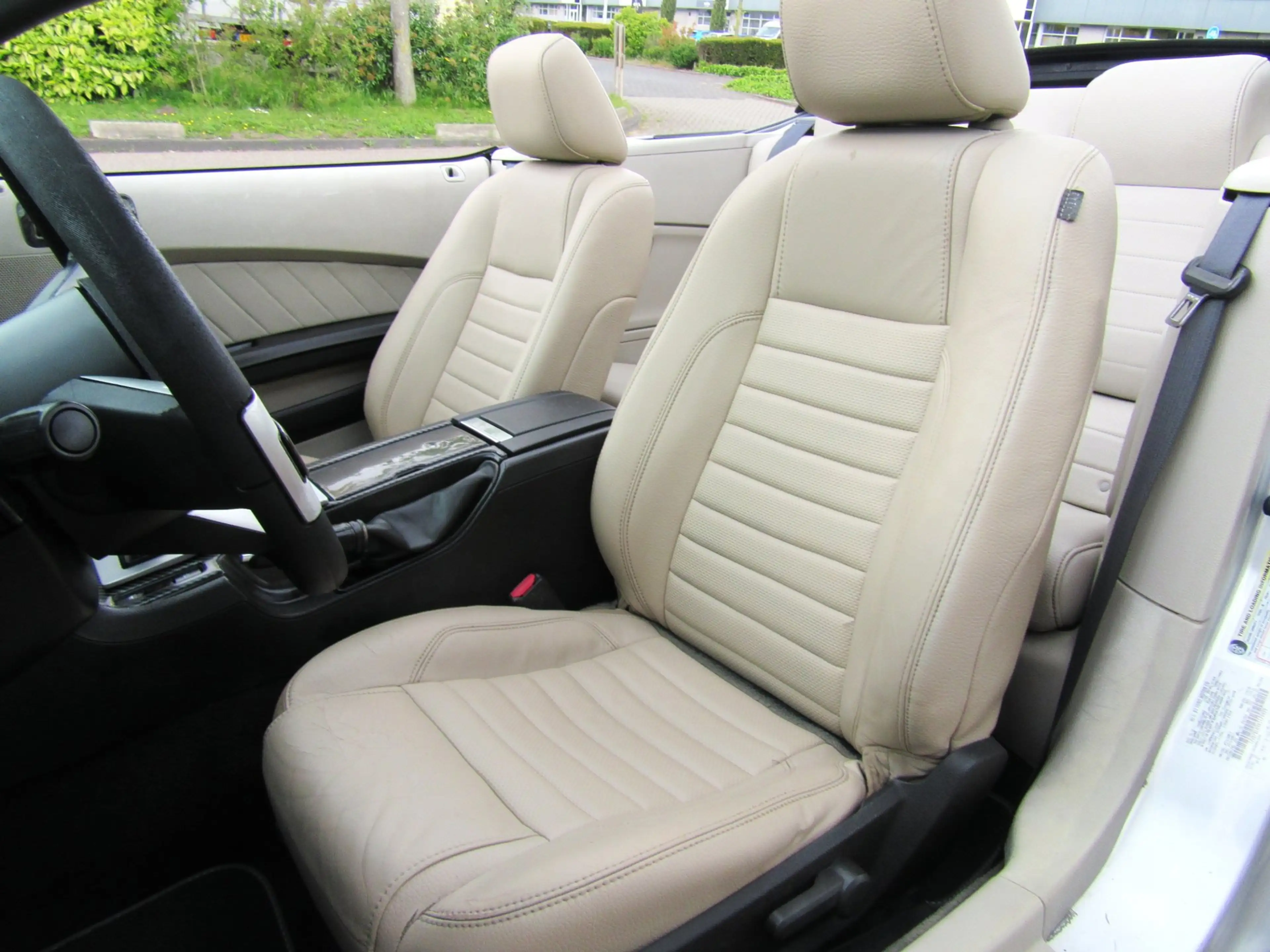Ford Mustang USA 4.0 2010 UNIEKE SHOWCAR CABRIO FACELIFT — photo 14