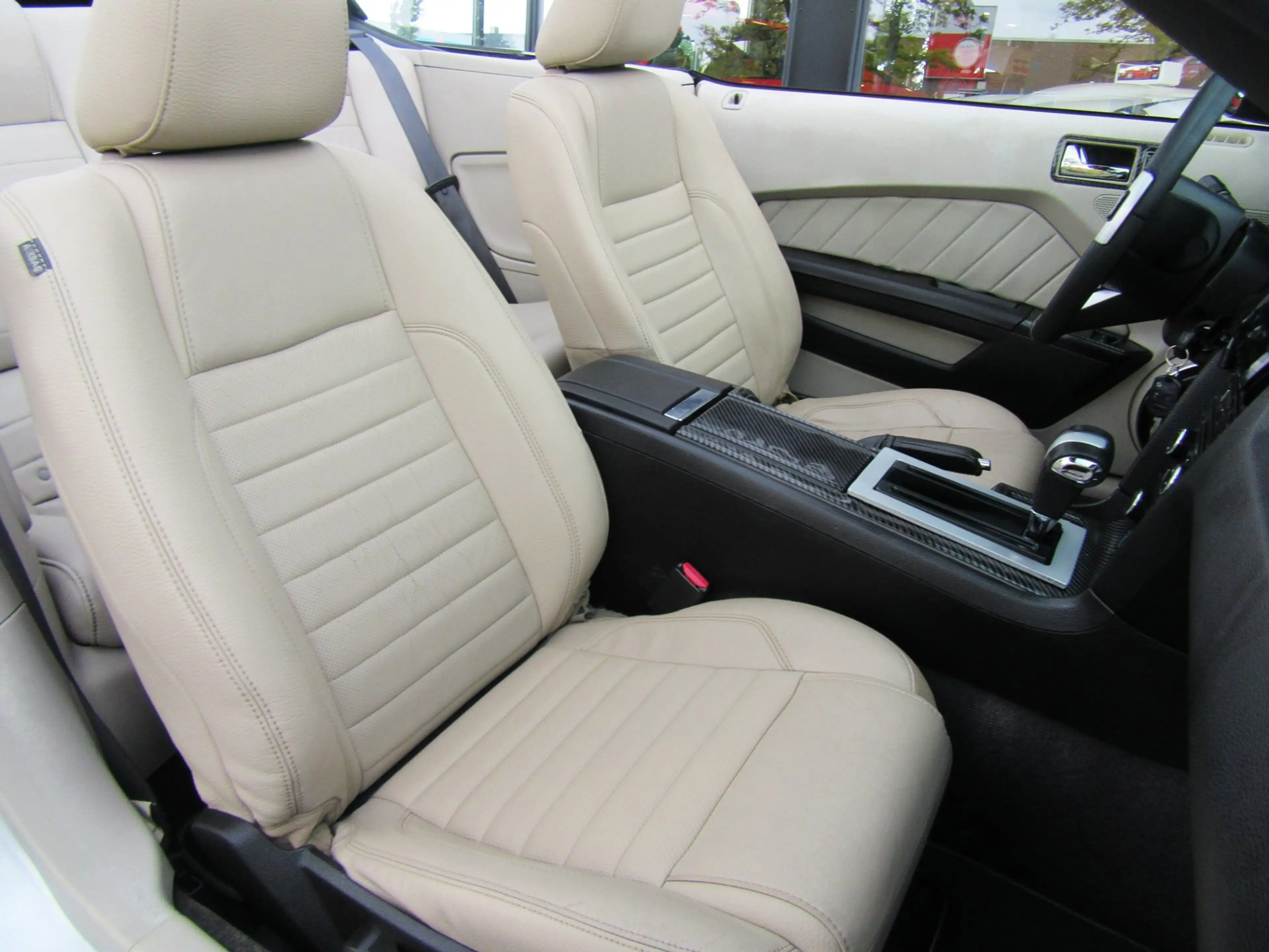 Ford Mustang USA 4.0 2010 UNIEKE SHOWCAR CABRIO FACELIFT — photo 13