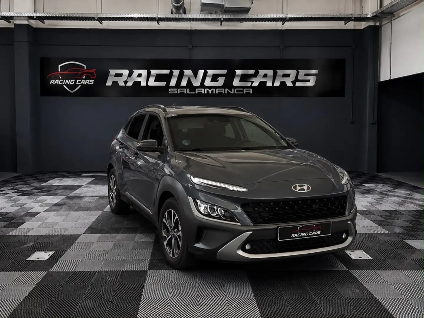 Hyundai KONA HEV 1.6 GDI DT Tecno 2C Gris - 1