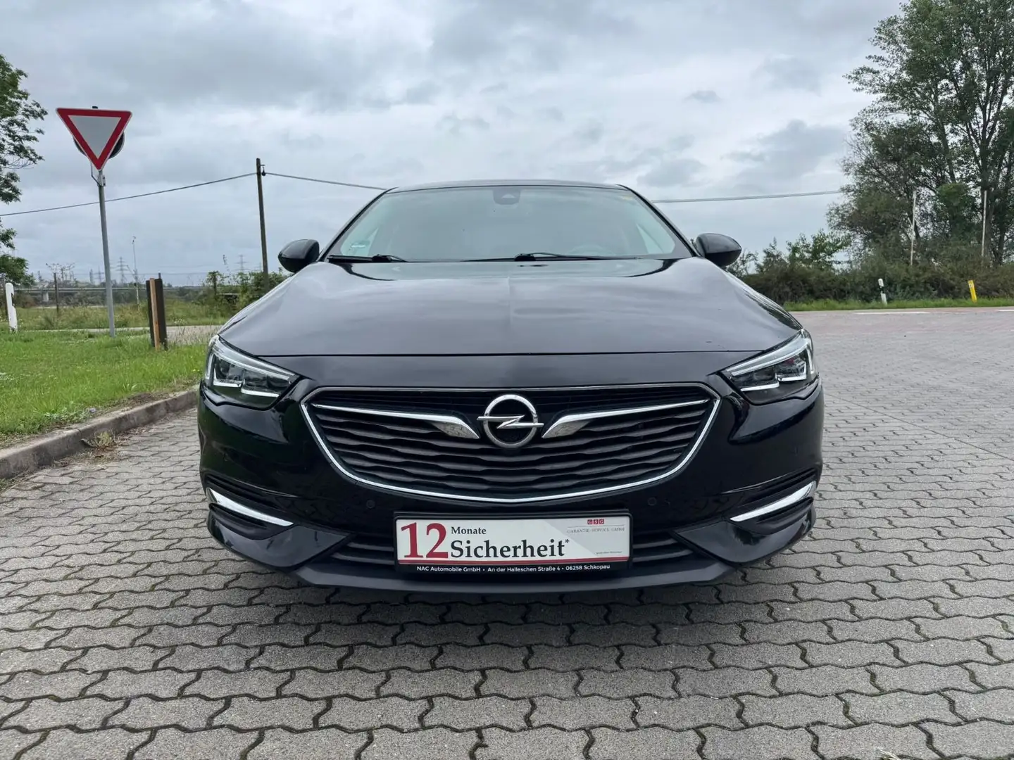 Opel Insignia B Grand Sport Innovation Schwarz - 2