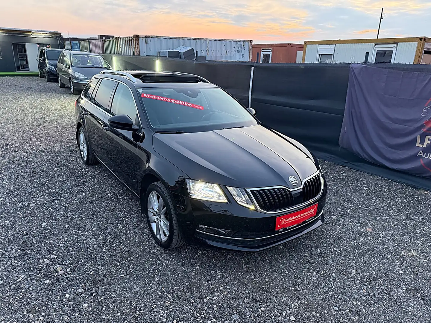 Skoda Octavia 2,0 4x4 Style TDI DSG - PANO - ACC - ASSIST PAC... Schwarz - 2