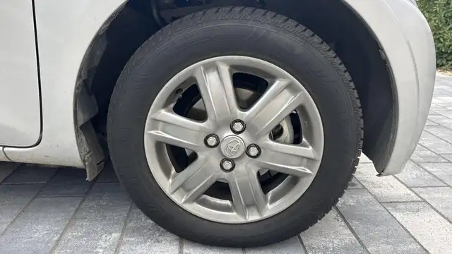 Toyota IQ view 13
