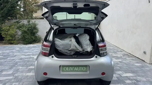Toyota IQ view 7