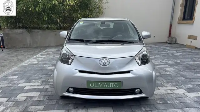 Toyota IQ view 3