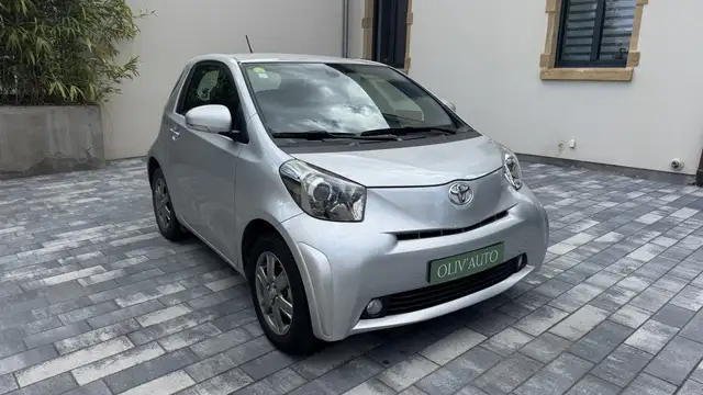 Toyota IQ view 6