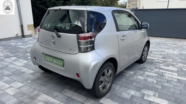Toyota IQ view 2