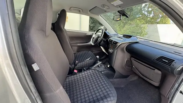Toyota IQ view 9