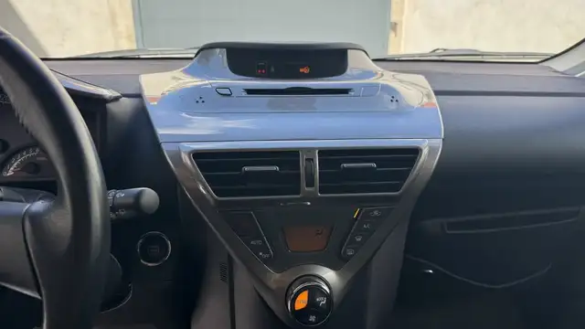 Toyota IQ view 10