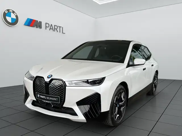 BMW iX xDrive50 Sport NAVI LASER SkyLounge AHK 360°