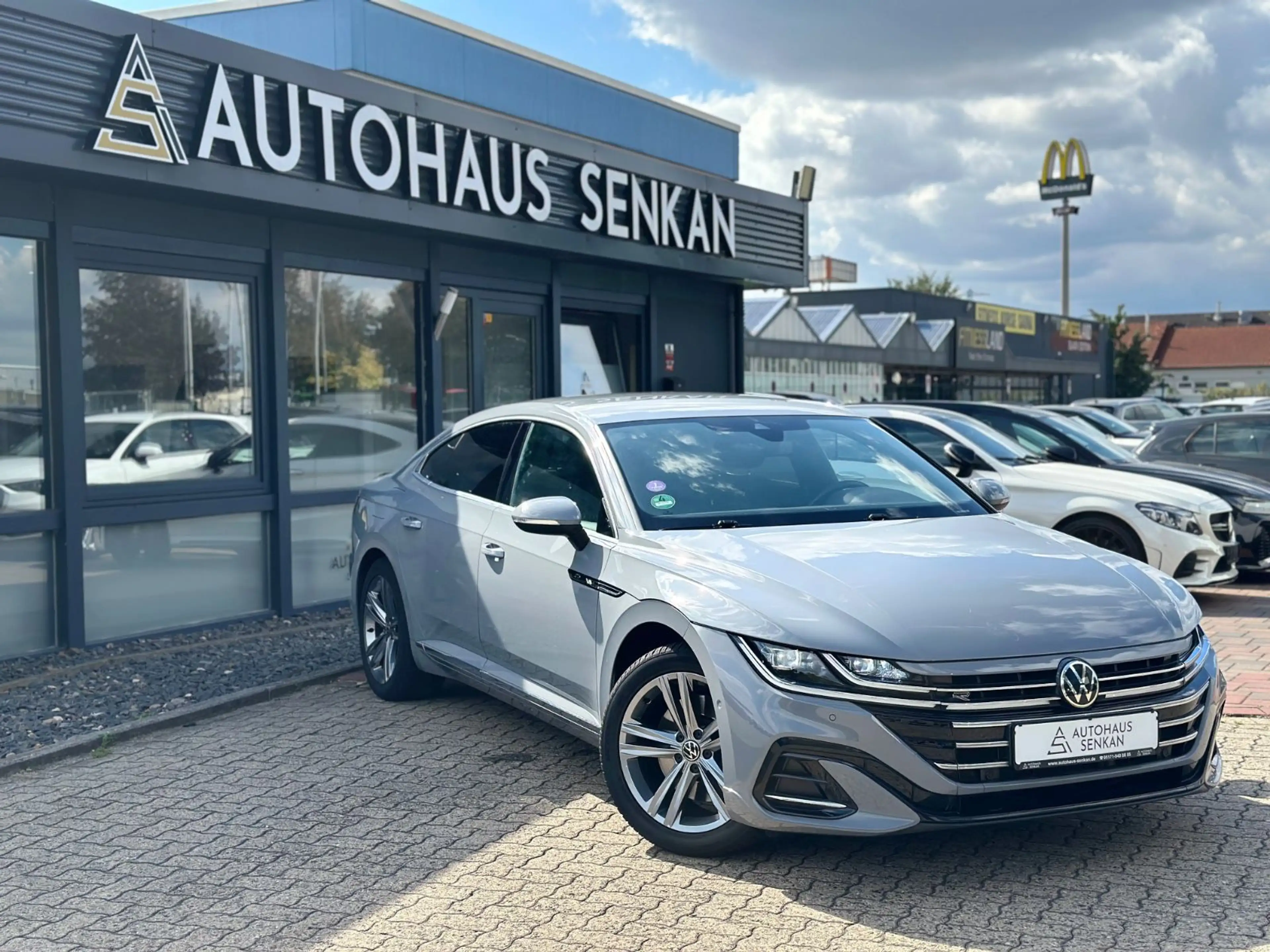 Volkswagen Arteon 2.0 TSI 4M R-LINE*RCAM*HARMAN*IQ*