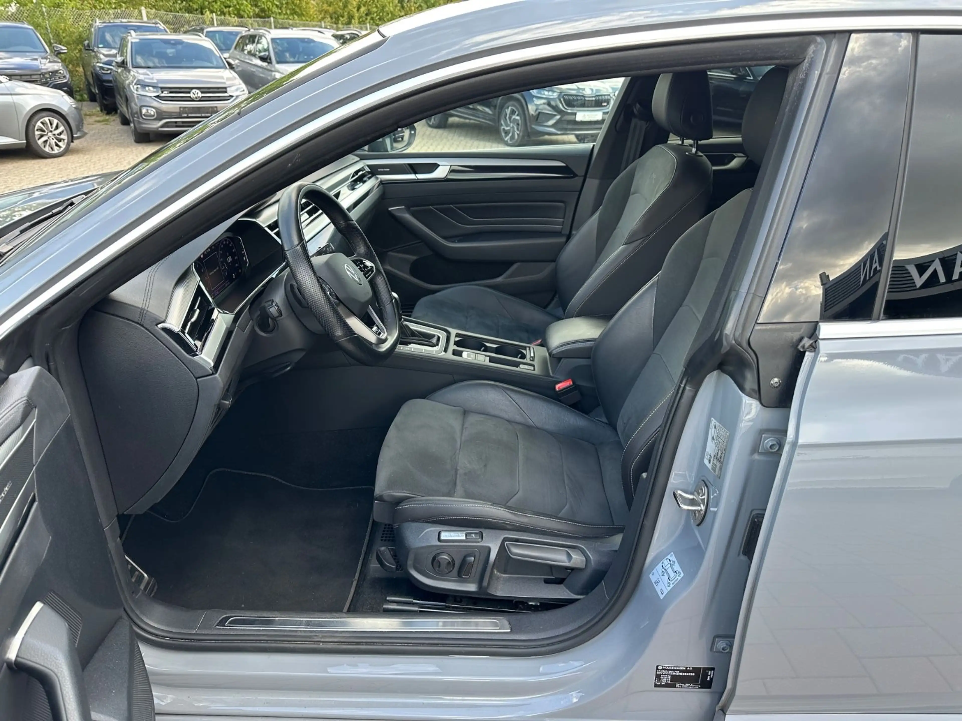 Volkswagen Arteon 2.0 TSI 4M R-LINE*RCAM*HARMAN*IQ* — photo 10