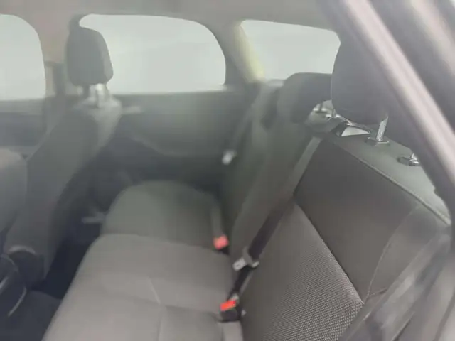 Ford Focus view 12
