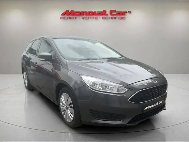 Ford Focus view 4