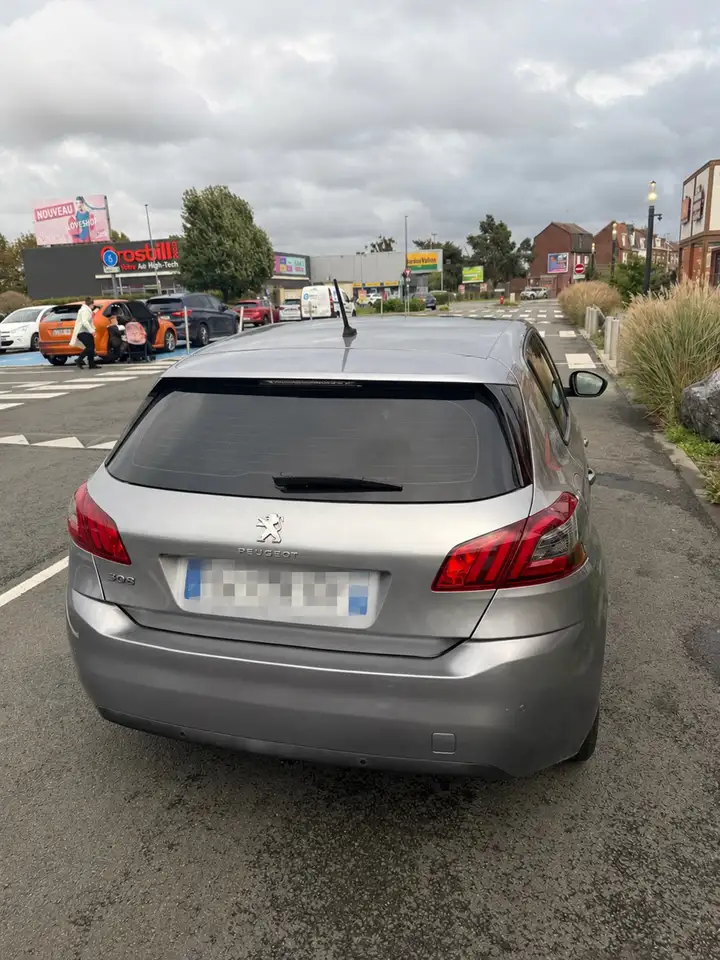 Peugeot 308