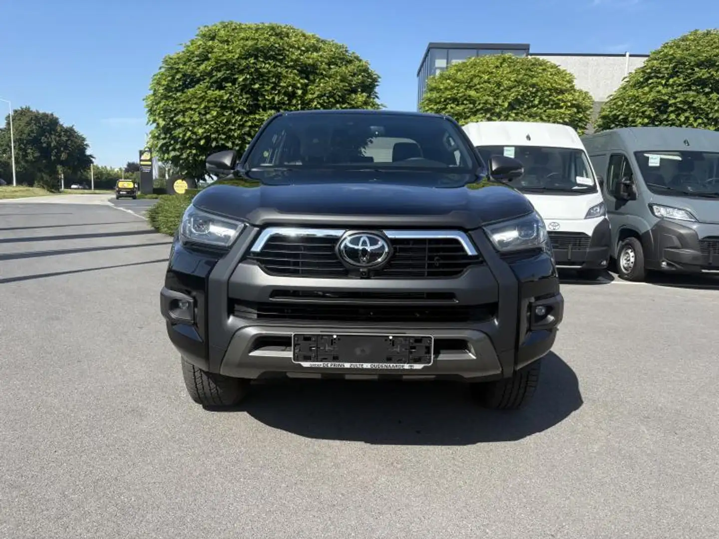 Toyota Hilux Invincible Noir - 2