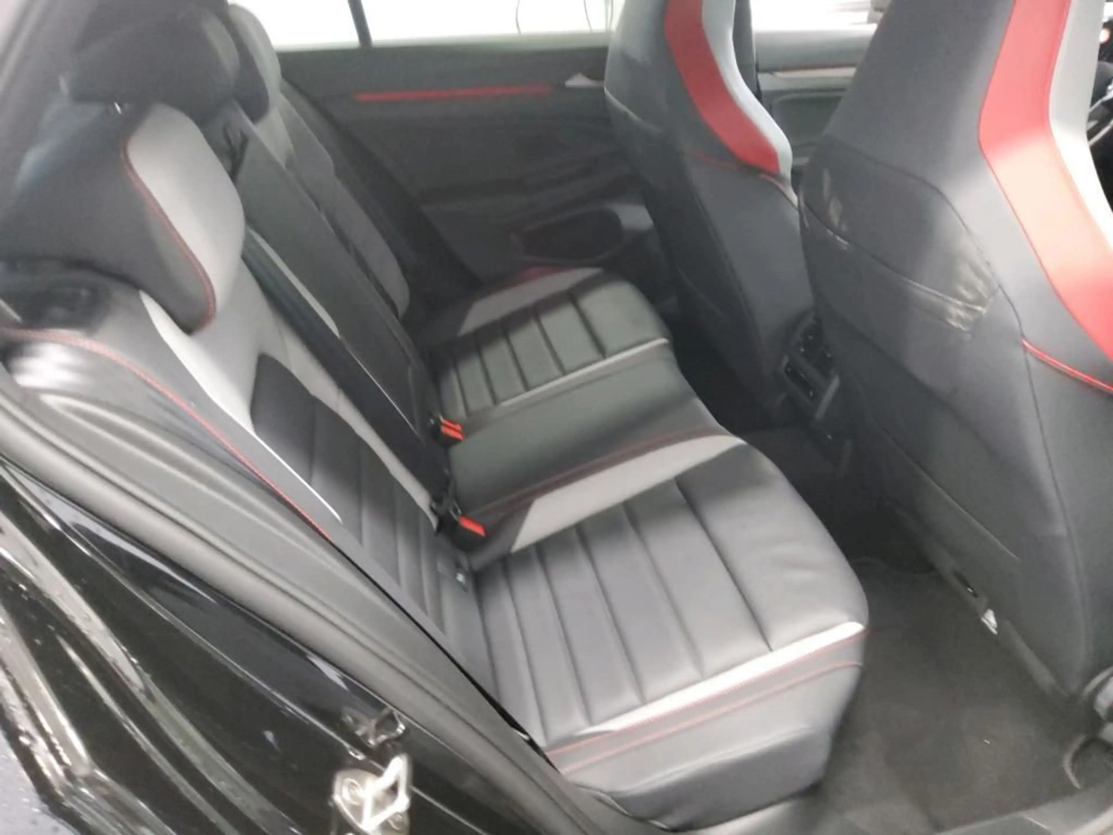 Volkswagen Golf GTI Golf VIII 2.0 TSI DSG GTI DAB+ BlackStyle IQLig — photo 7
