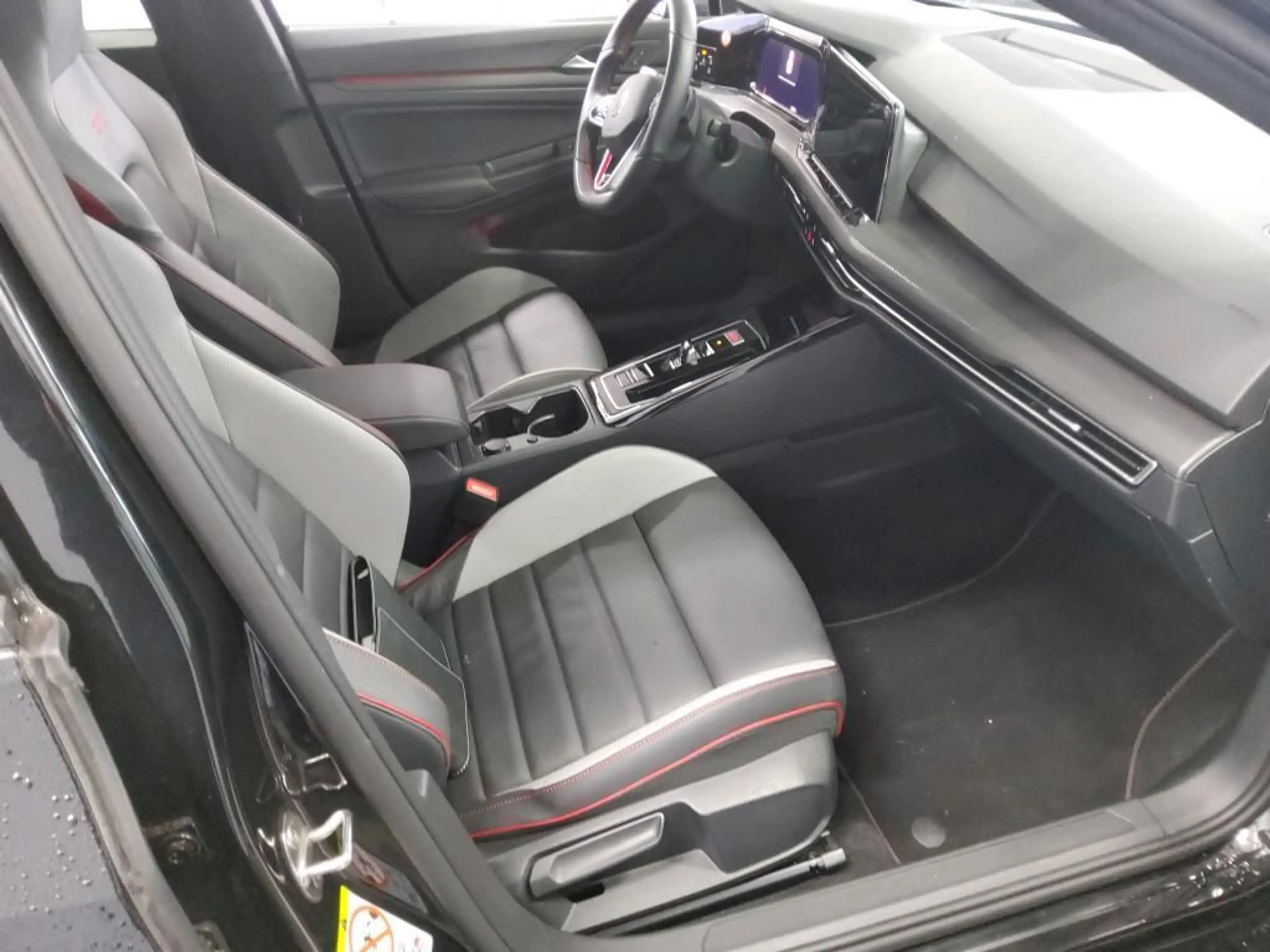 Volkswagen Golf GTI Golf VIII 2.0 TSI DSG GTI DAB+ BlackStyle IQLig — photo 6