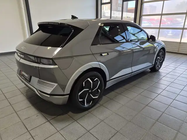 Hyundai Ioniq 5 view 5