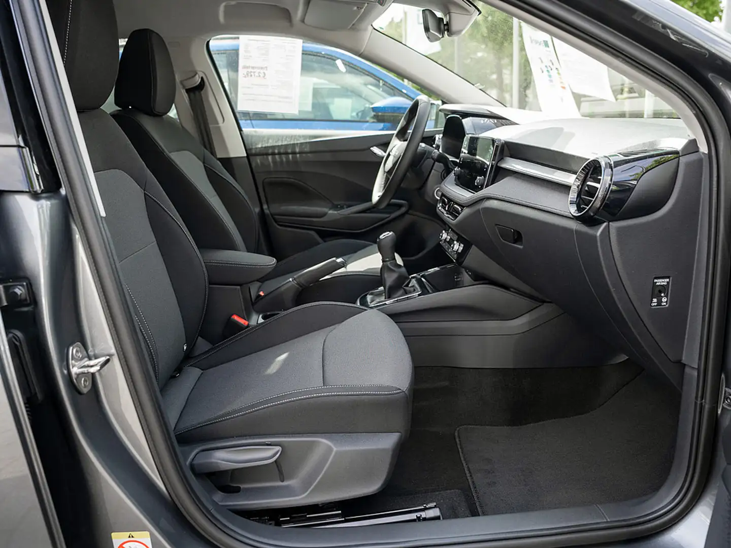 Skoda Fabia 1.0 TSI Tour KLIMA PDC SHZ KAMERA LED Grau - 2