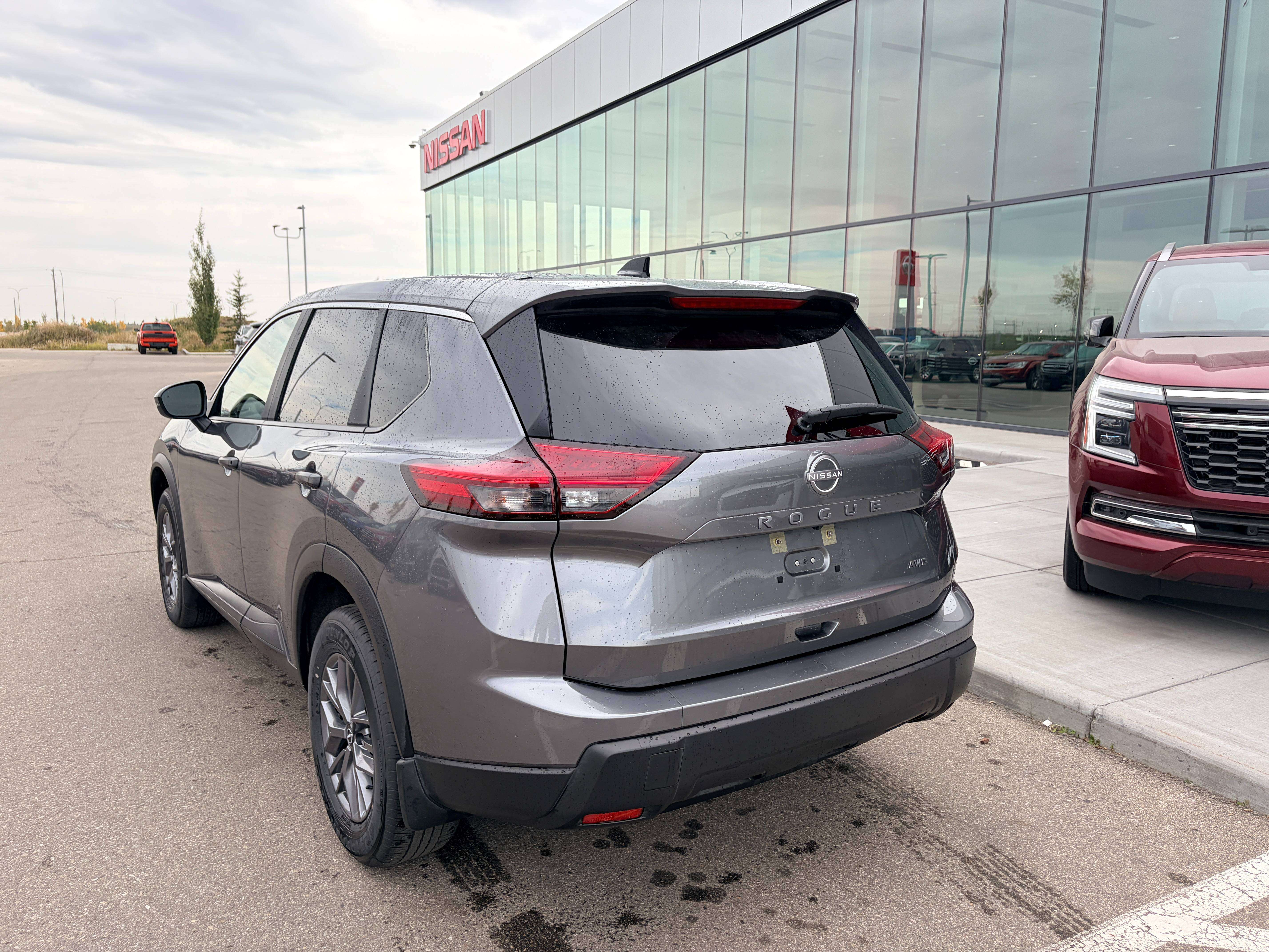 2026 Nissan Rogue S AWD — photo 4