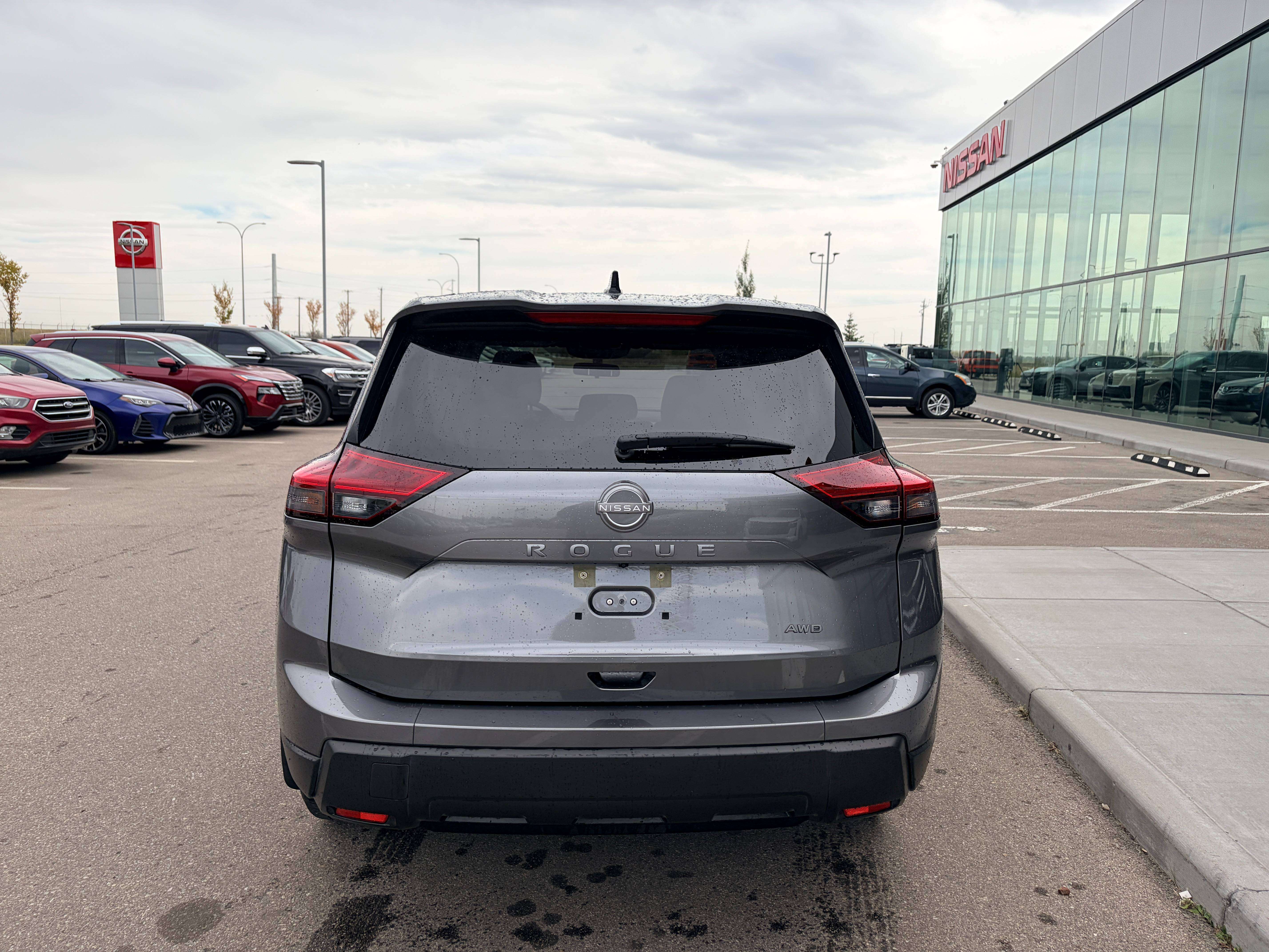 2026 Nissan Rogue S AWD — photo 5