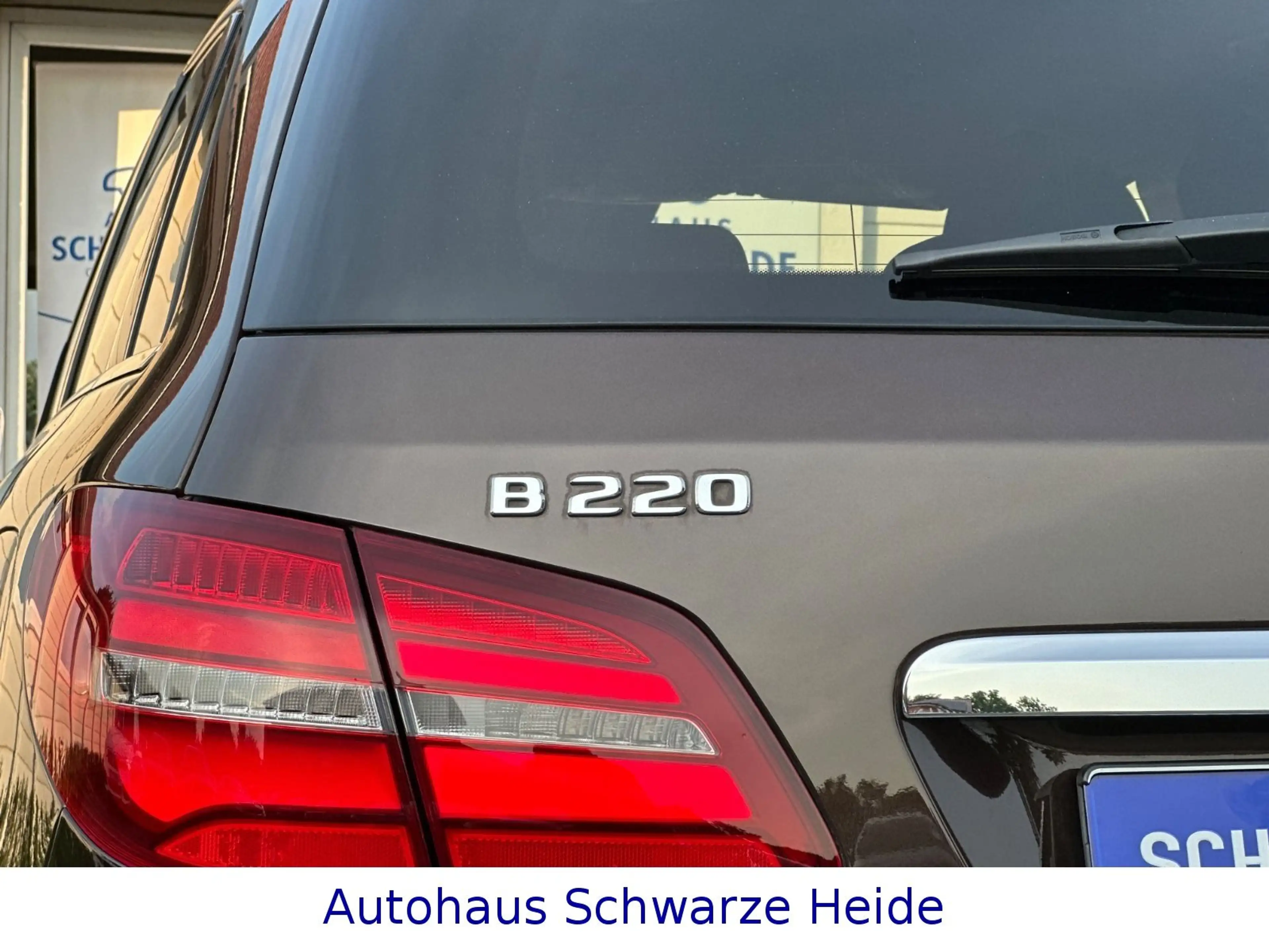 Mercedes-Benz B 220 B220 4Matic Edition*1.HAND*AHK*KAMERA*LED*S-HEFT — photo 7