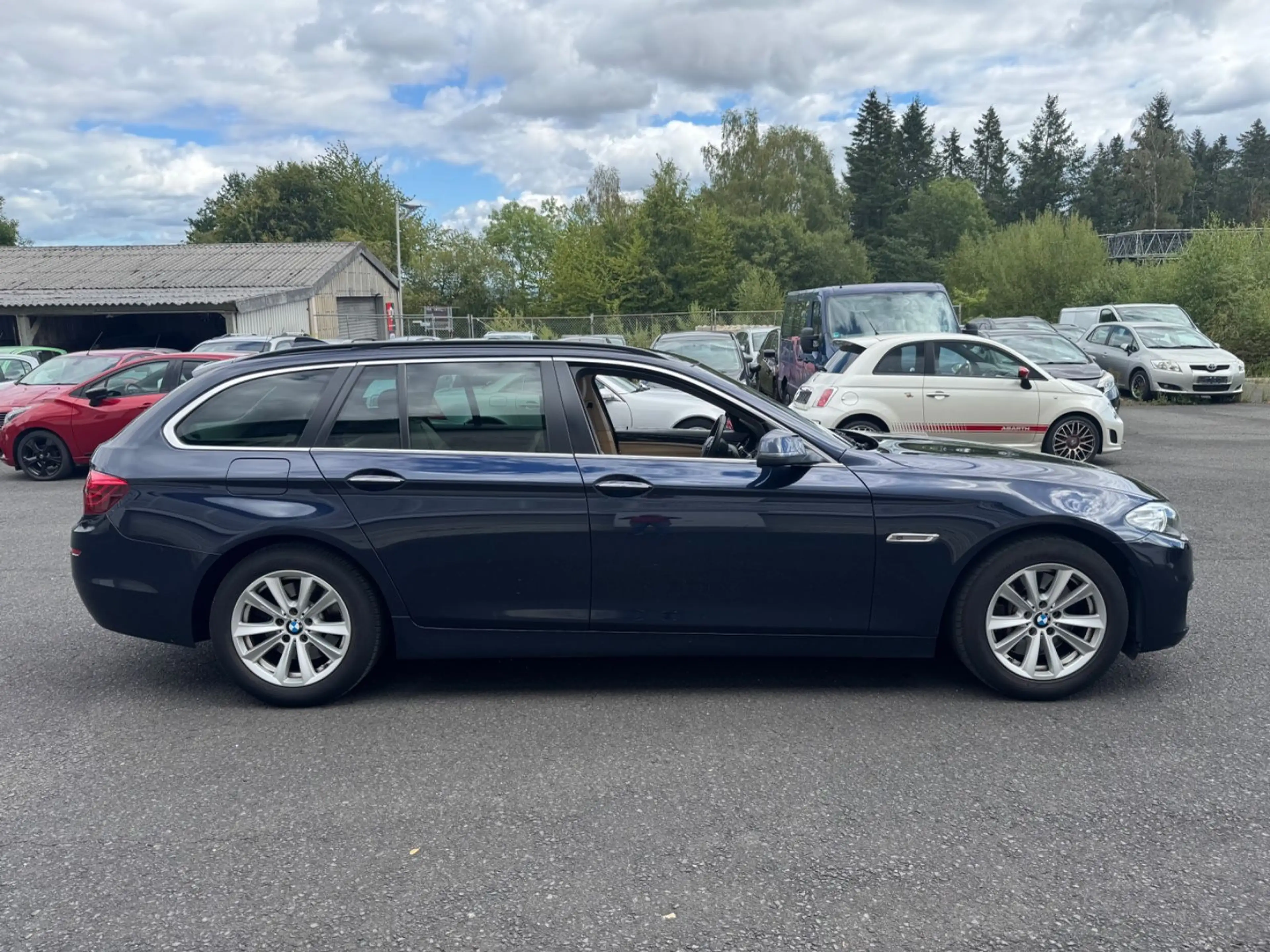 BMW 525 5 Touring 525 d — photo 2