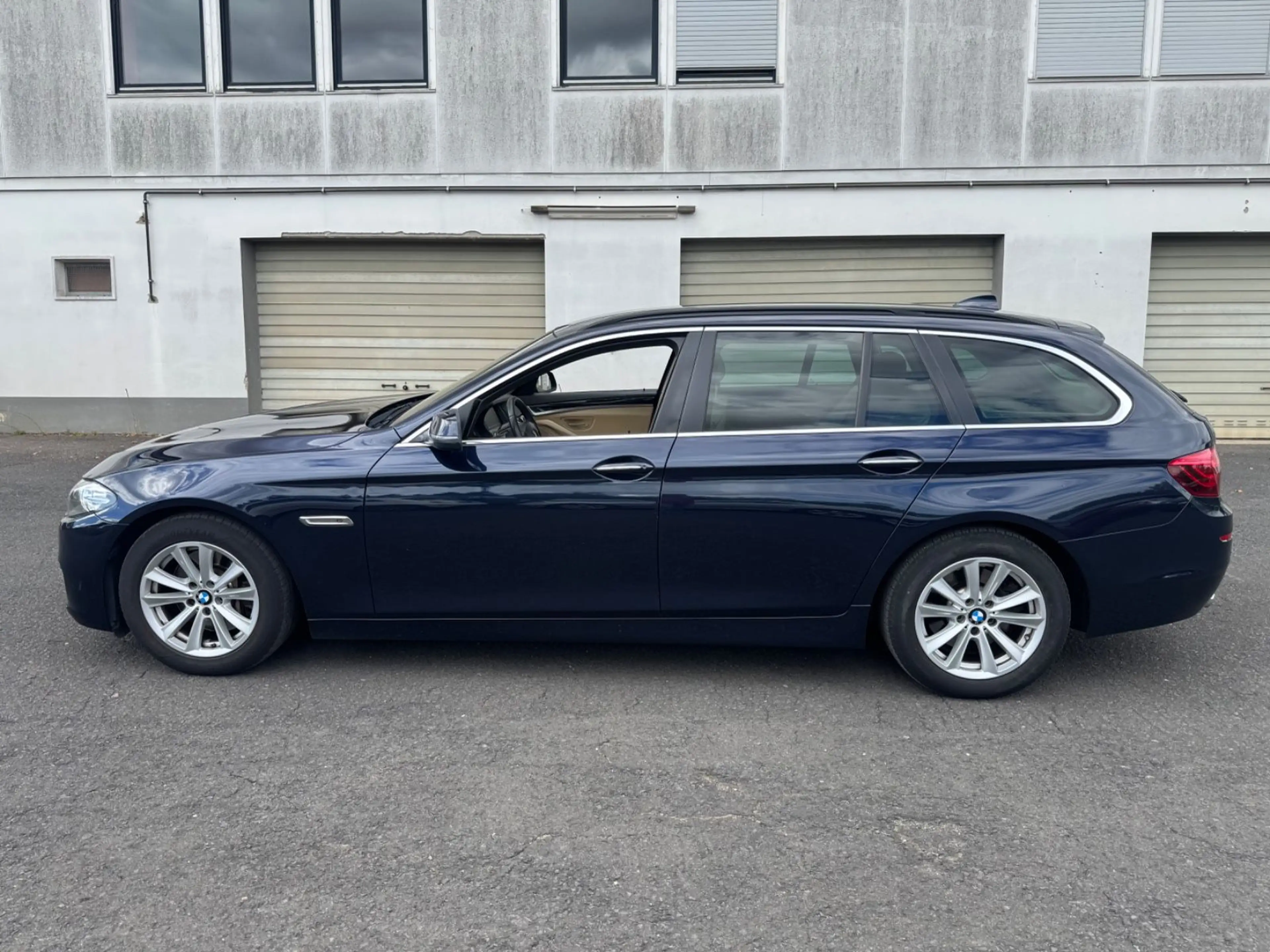 BMW 525 5 Touring 525 d — photo 12