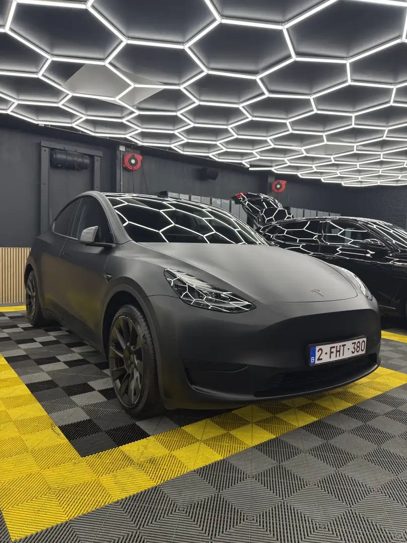Tesla Model Y RWD - 2