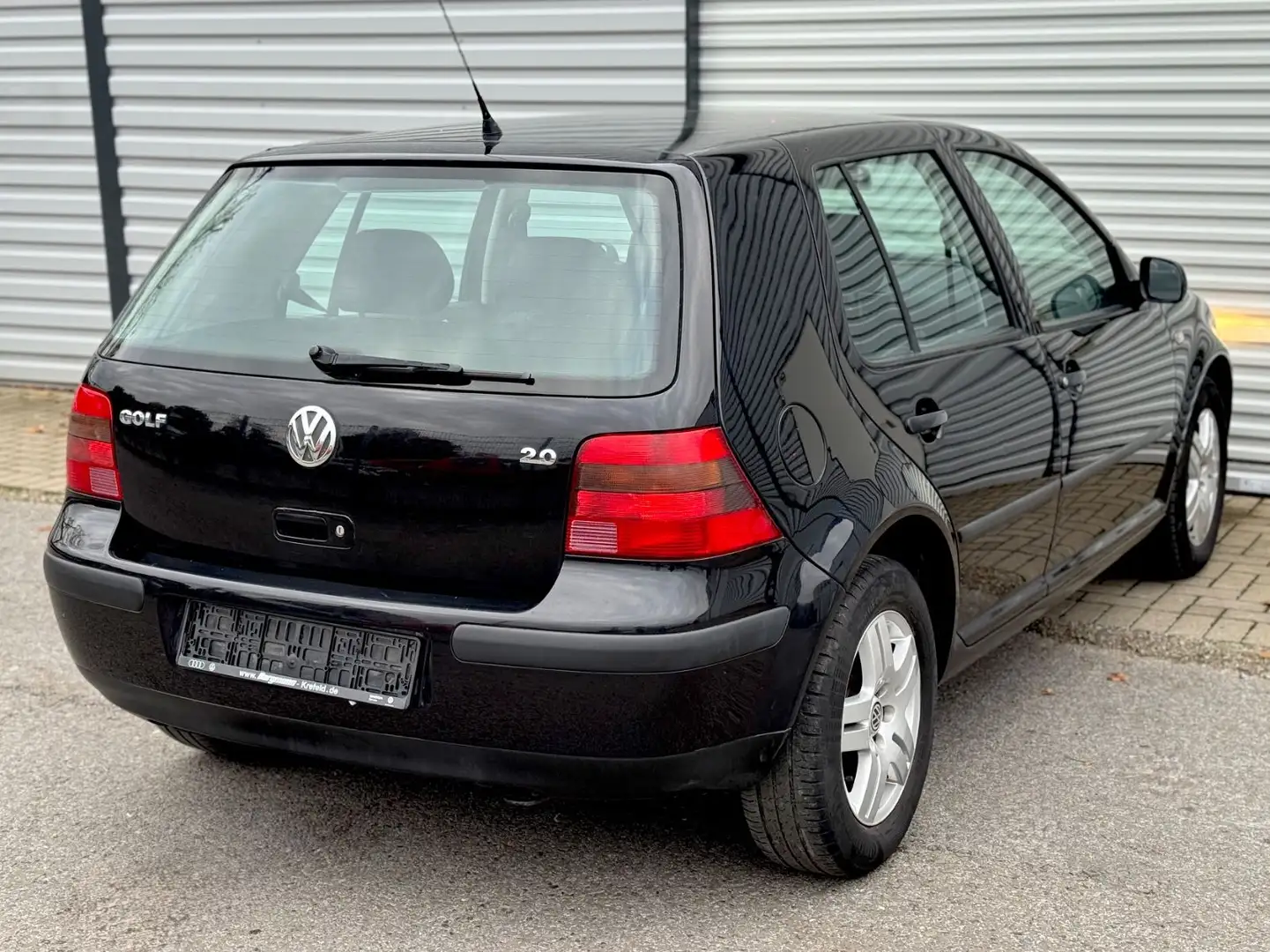 Volkswagen Golf 2.0 Klima-2.Hand-AHK-Scheckheft-Service Neu Schwarz - 2
