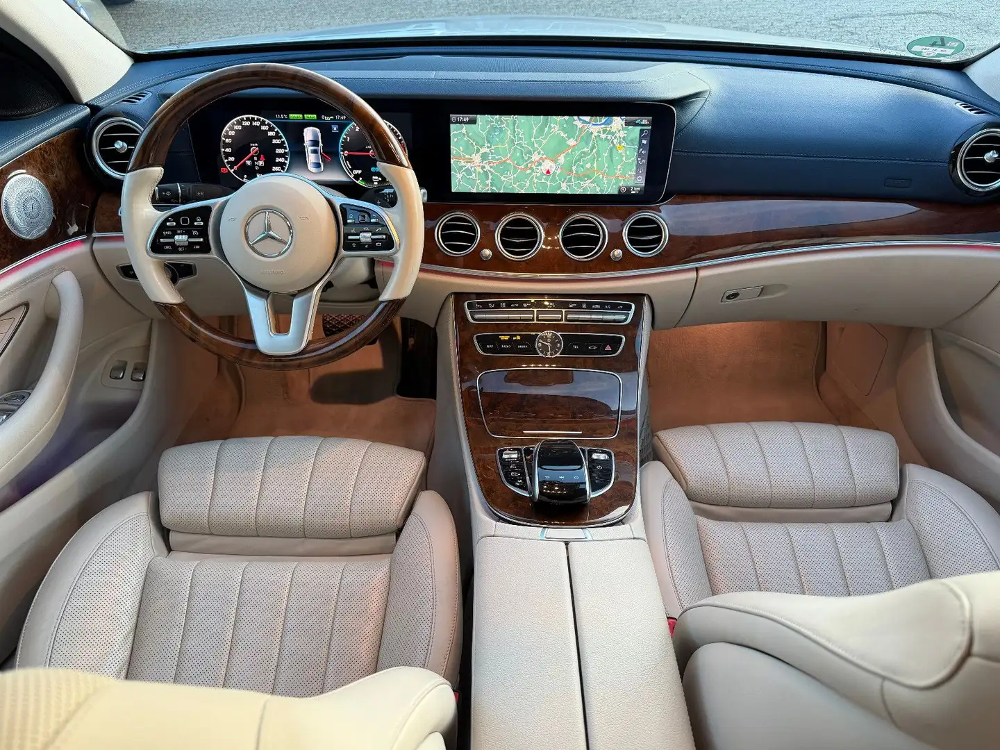 Mercedes-Benz E 300 de/AMG/HEAD-UP/VIRTUAL/AMBIENTE/BURMESTER/ Silber - 1