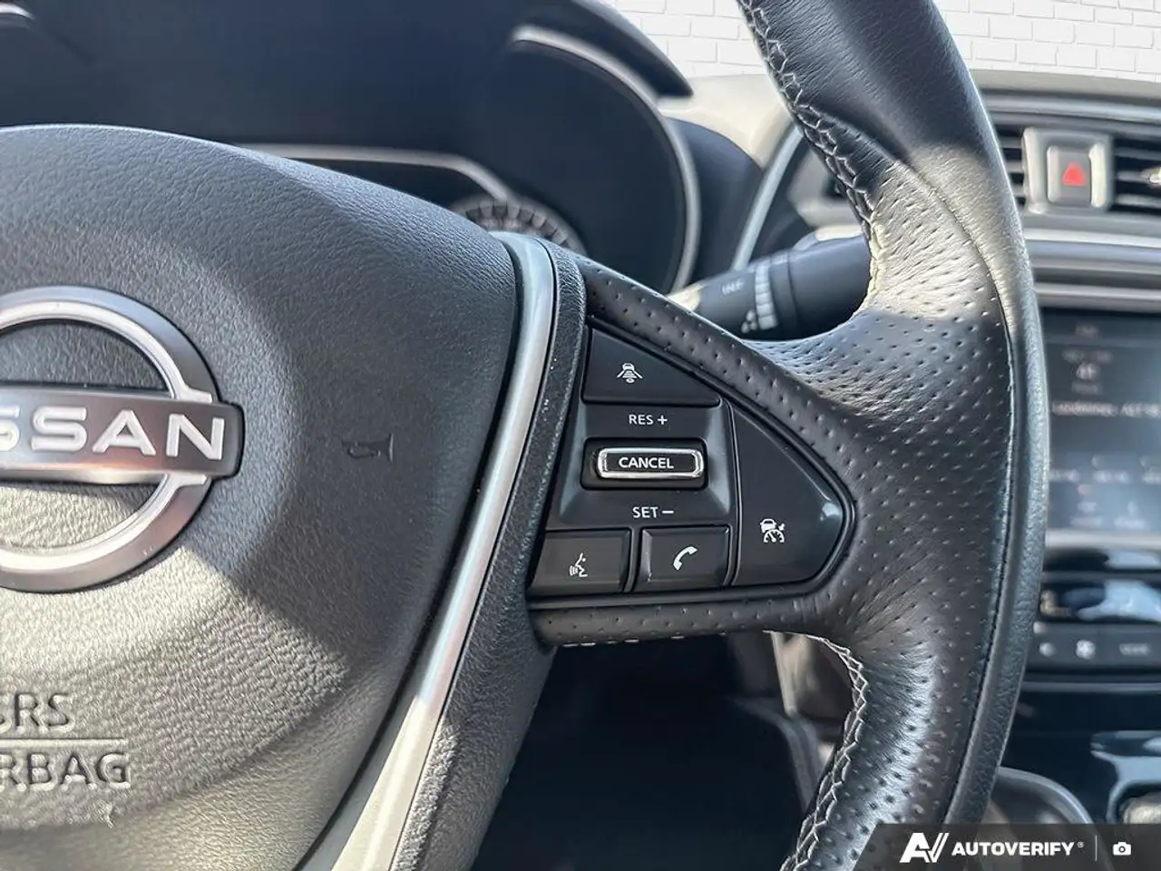 Nissan Maxima снимка Nissan Maxima