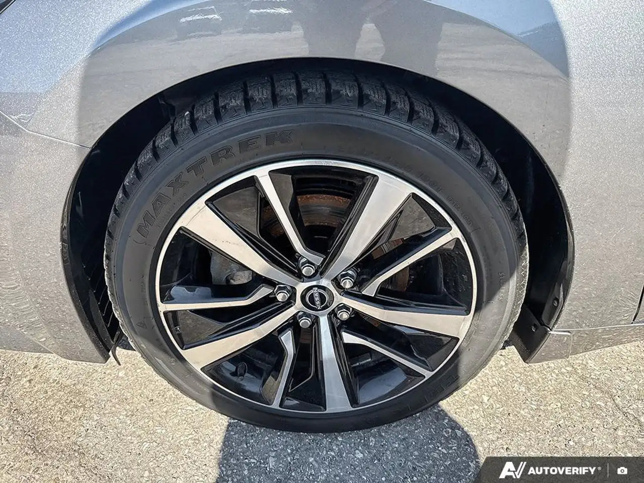 Nissan Maxima снимка Nissan Maxima