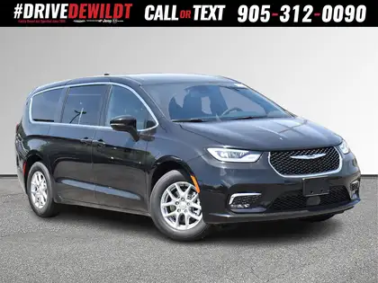 Black 2026 Chrysler Pacifica Minivan Front-Wheel Drive 9-Speed Automatic