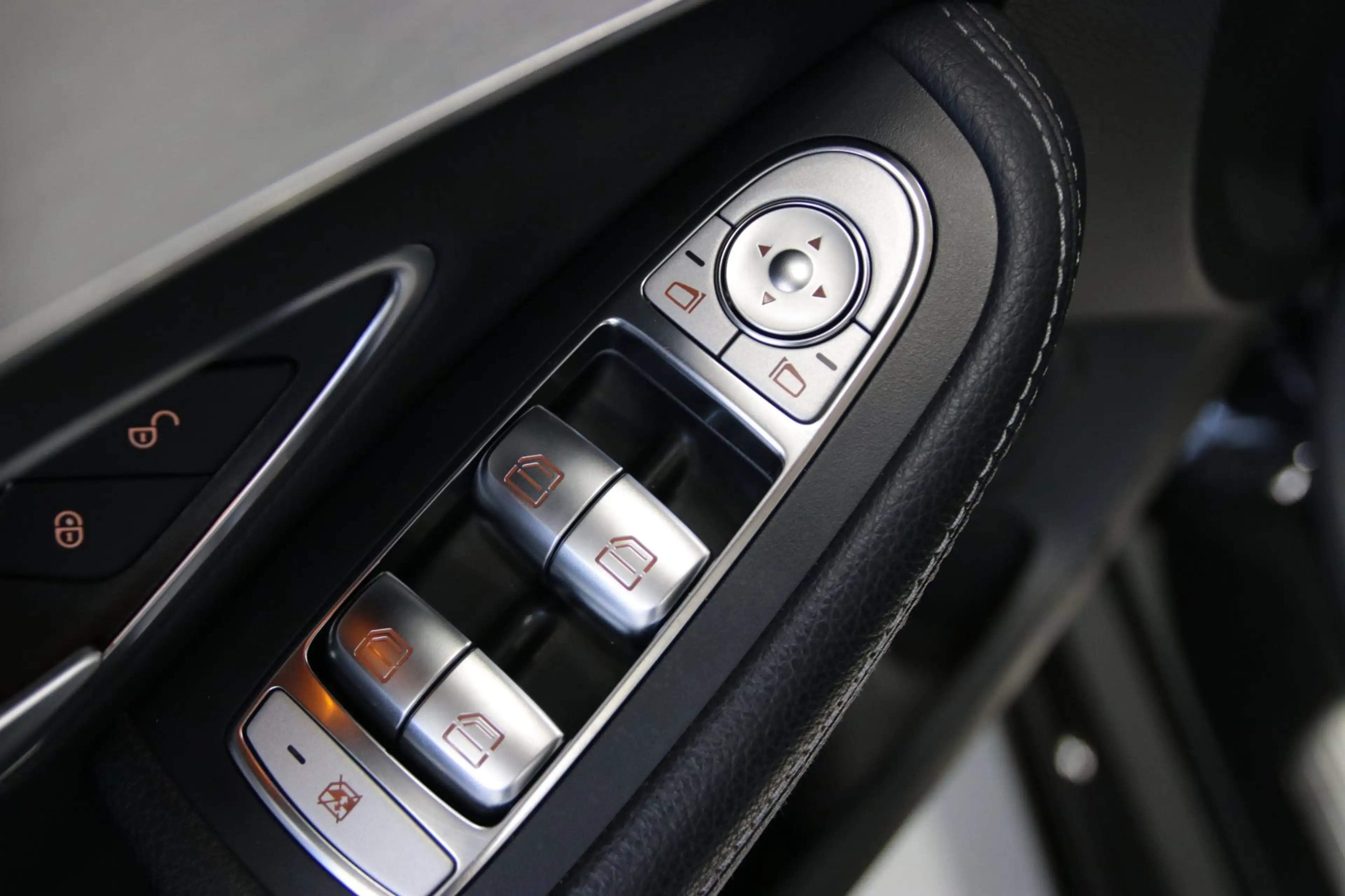 Mercedes-Benz C 180 Estate AMG-Line/ Origineel NL/ NAP/ Achteruitrijca — photo 28