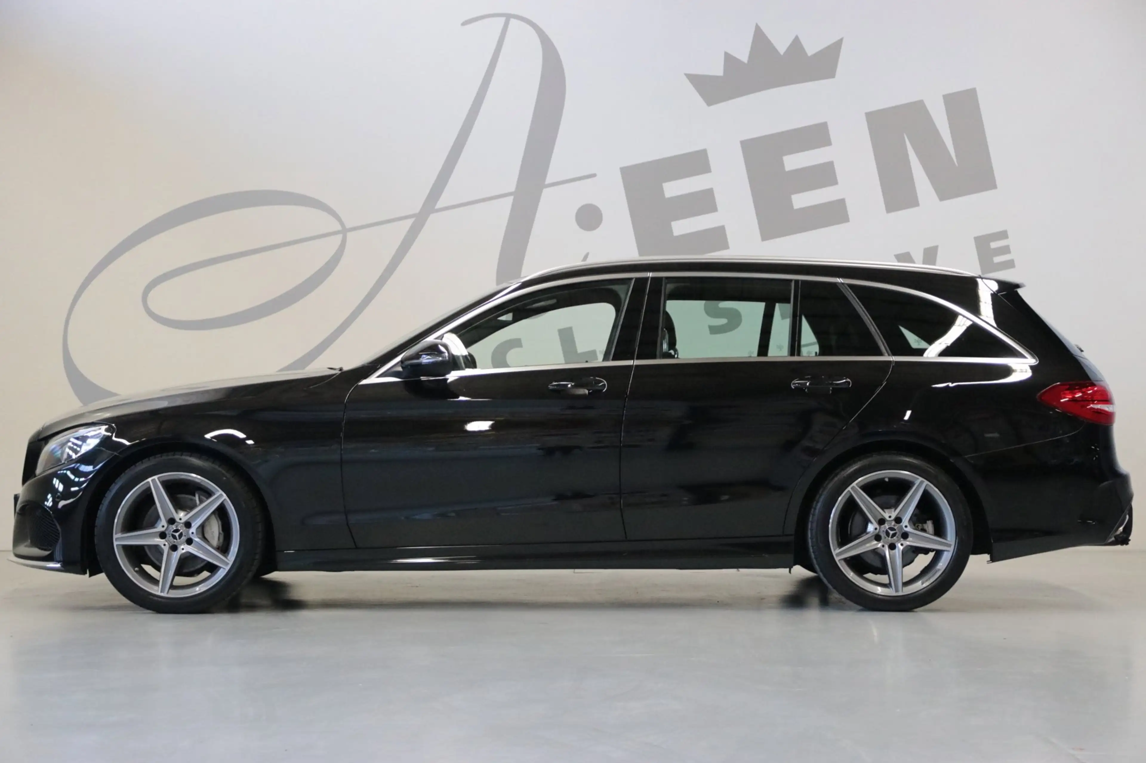 Mercedes-Benz C 180 Estate AMG-Line/ Origineel NL/ NAP/ Achteruitrijca — photo 11